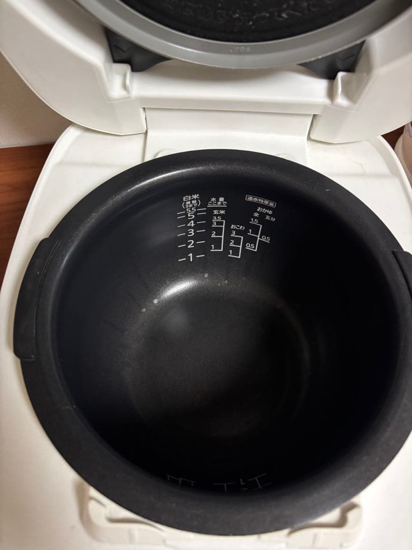 TIGER 炊飯器 5.5合　圧力IH 炊きたて炊飯ジャー