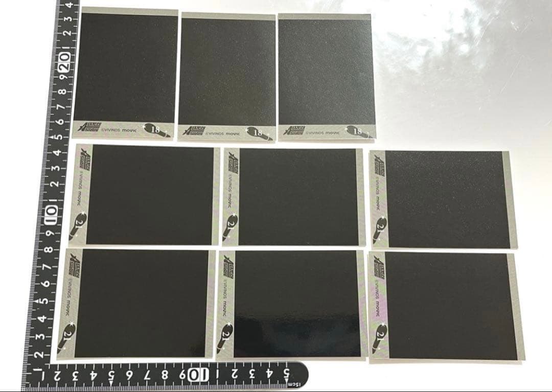 ALIEN STAGE ベビーフィギュア　缶バッジ　箔押しありぱしゃこれ　スア