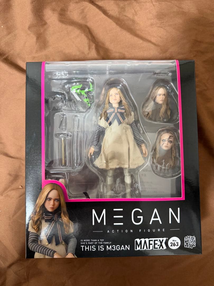 MAFEX M3GAN　ミーガン　 フィギュア