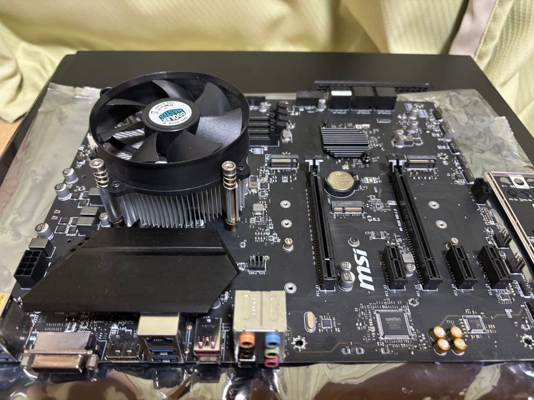 Intel Core i7-9700K Z390マザー付きbios確認済