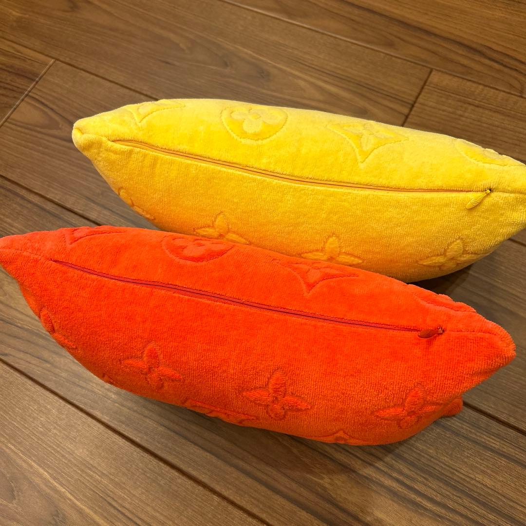 LOUIS VUITTON クッション LVバケーション 2個セット⭐︎