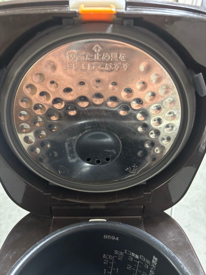 女性オーナー象印3合炊き　極め炊き　22年製美品NP-GW05