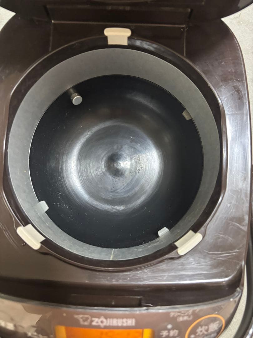 女性オーナー象印3合炊き　極め炊き　22年製美品NP-GW05