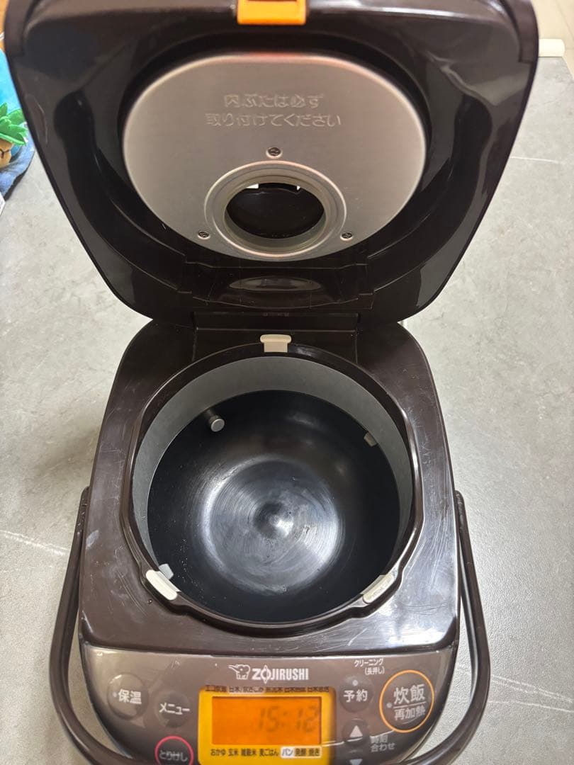 女性オーナー象印3合炊き　極め炊き　22年製美品NP-GW05