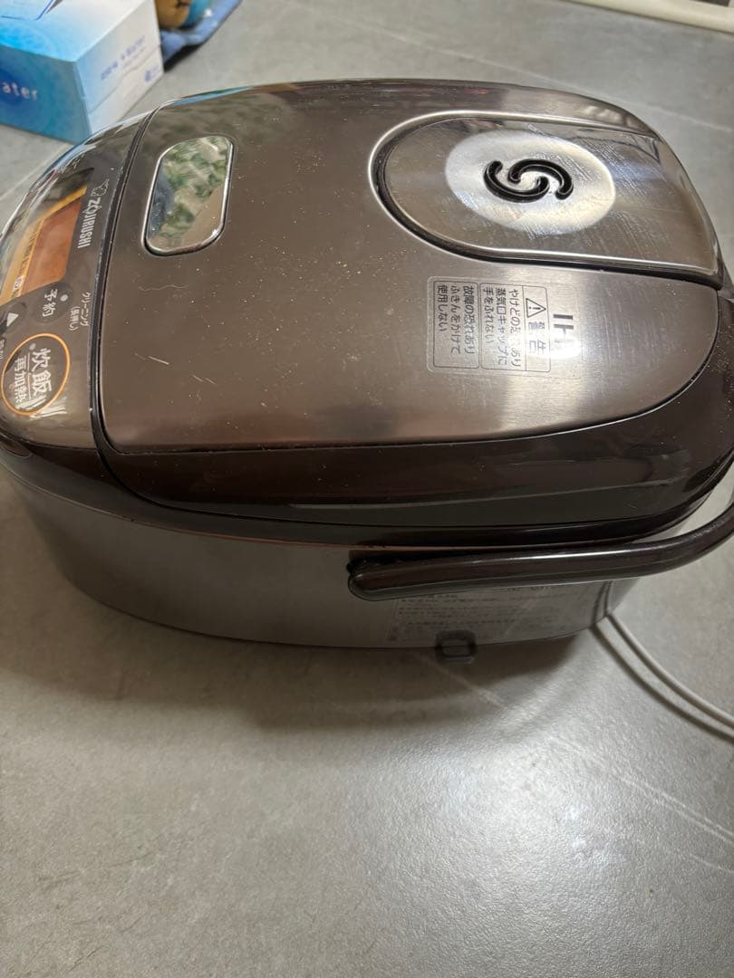 女性オーナー象印3合炊き　極め炊き　22年製美品NP-GW05