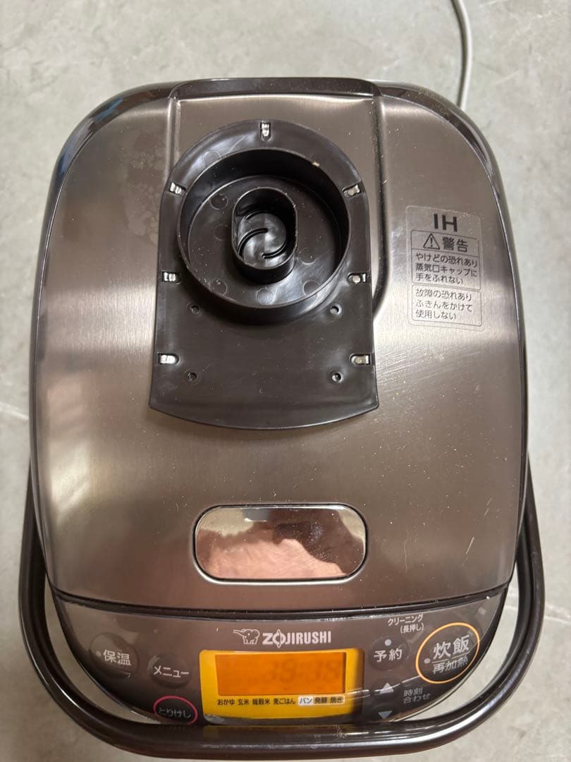女性オーナー象印3合炊き　極め炊き　22年製美品NP-GW05