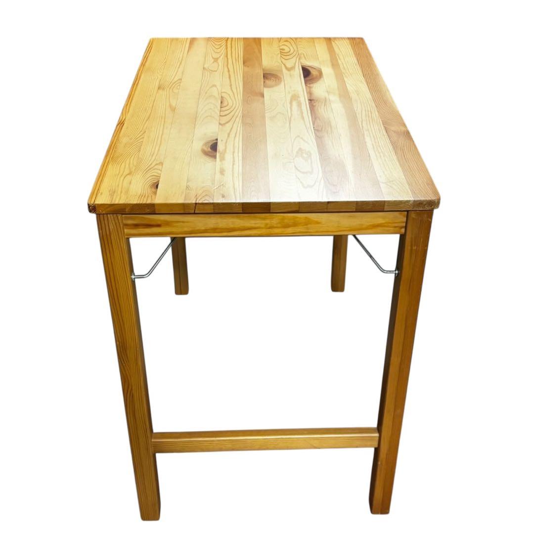 パイン材テーブル・折りたたみ式 幅８０×奥行５０×高さ７０ｃｍ．