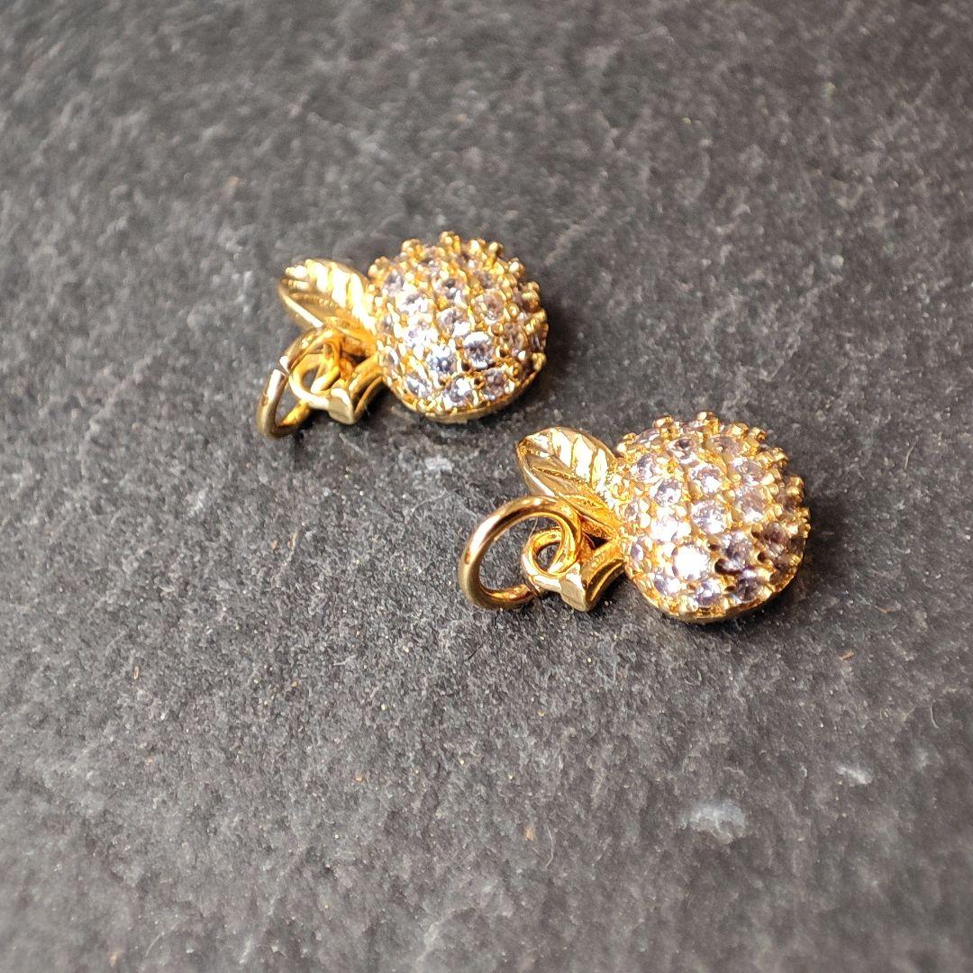 小さなりんごのジルコニアチャーム