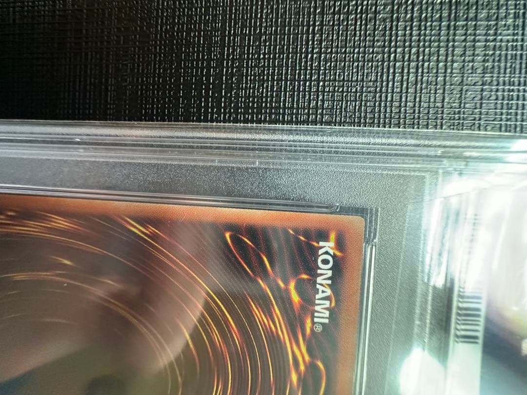 【美品】ブラックマジシャン　レリーフ　psa10