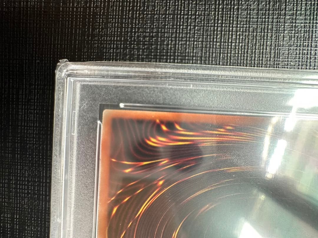 【美品】ブラックマジシャン　レリーフ　psa10