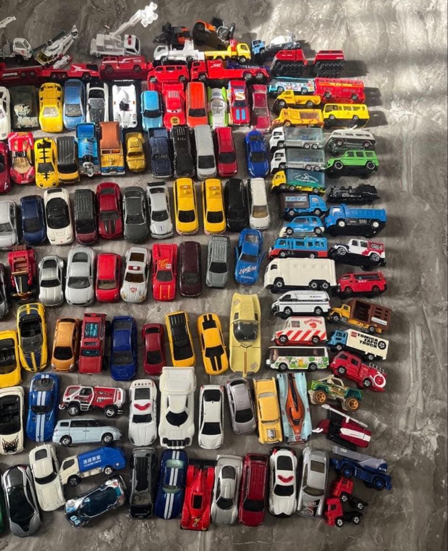 超大量 希少　ミニカー　100台超え　まとめ売り　　フェラーリ　トラックな