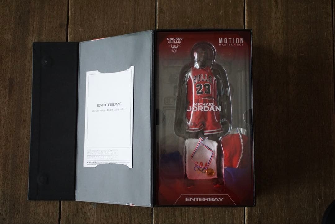 ENTERBAY 1/9 Michael Jordan フィギュア ジョーダン