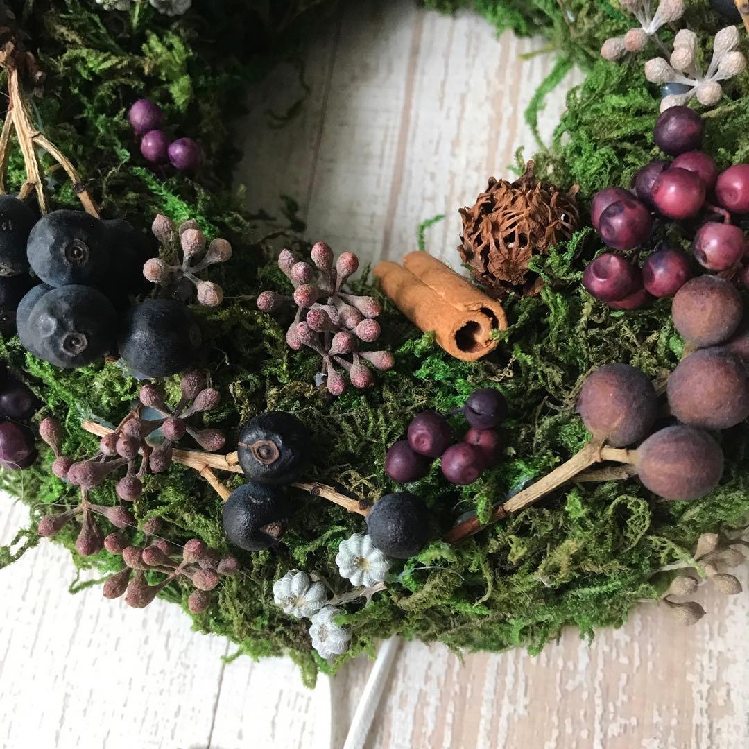 No22 ベリーのクリスマスリース　シャリンバイ　ペッパーベリー　ドライモス