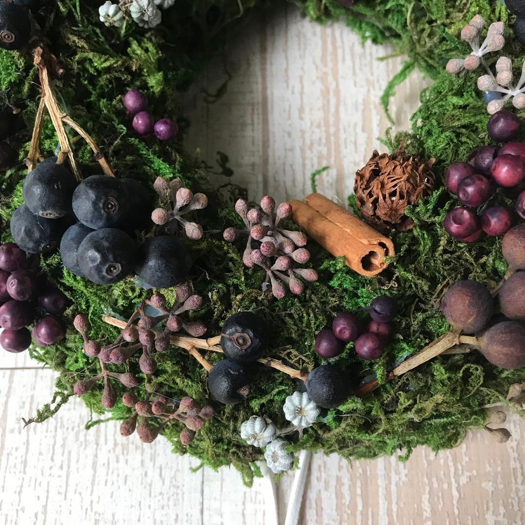 No22 ベリーのクリスマスリース　シャリンバイ　ペッパーベリー　ドライモス