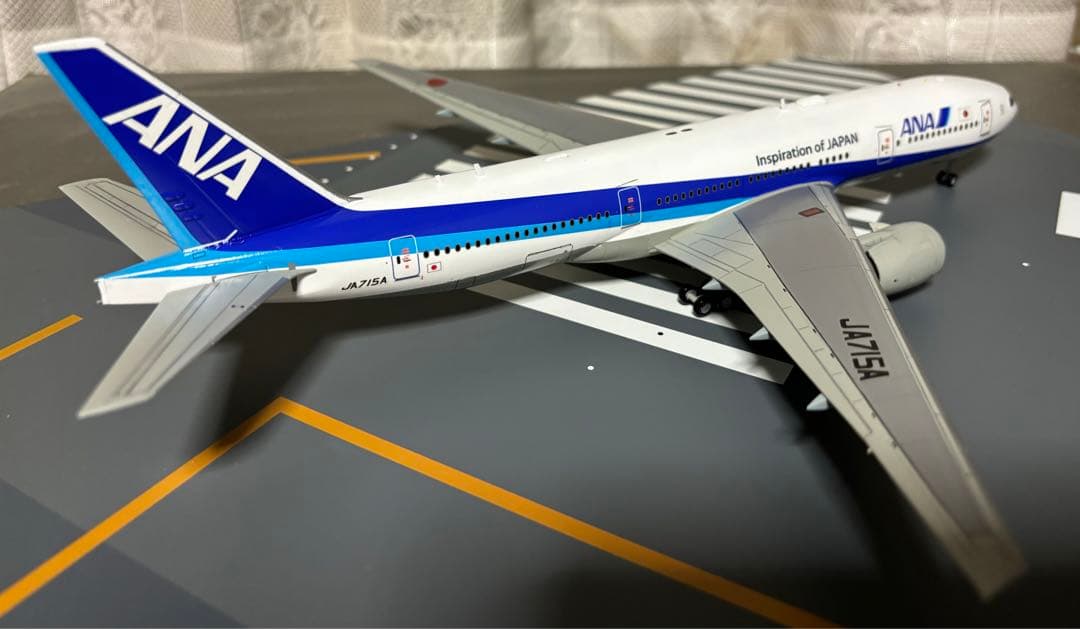 1/200 ANA B777-281ER JA715A完成品