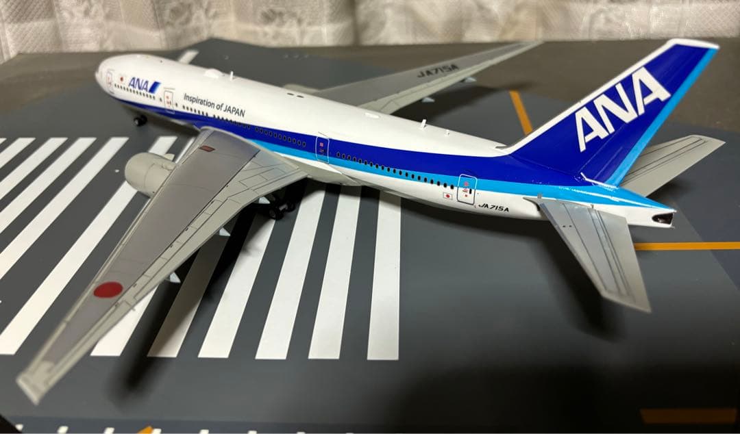 1/200 ANA B777-281ER JA715A完成品