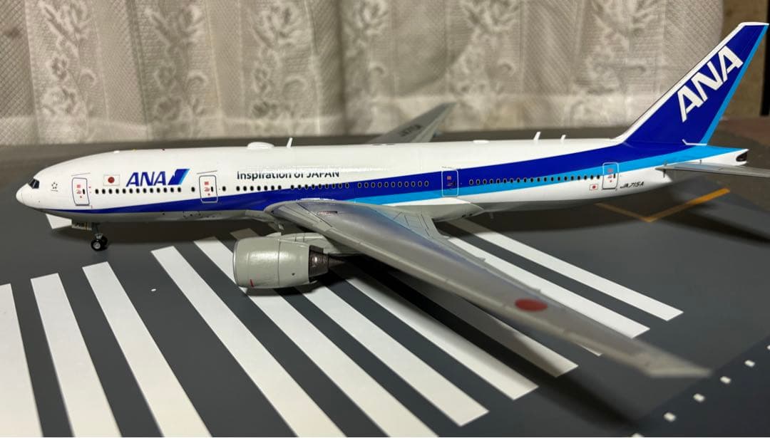 1/200 ANA B777-281ER JA715A完成品
