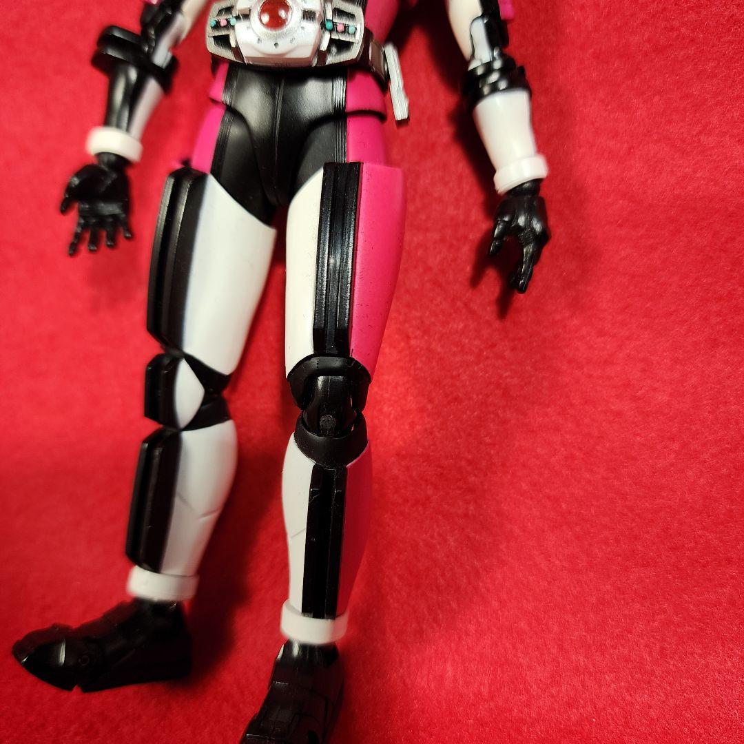 S.H フィギュアーツ 真骨彫製法 仮面ライダー ディケイド(初回版)