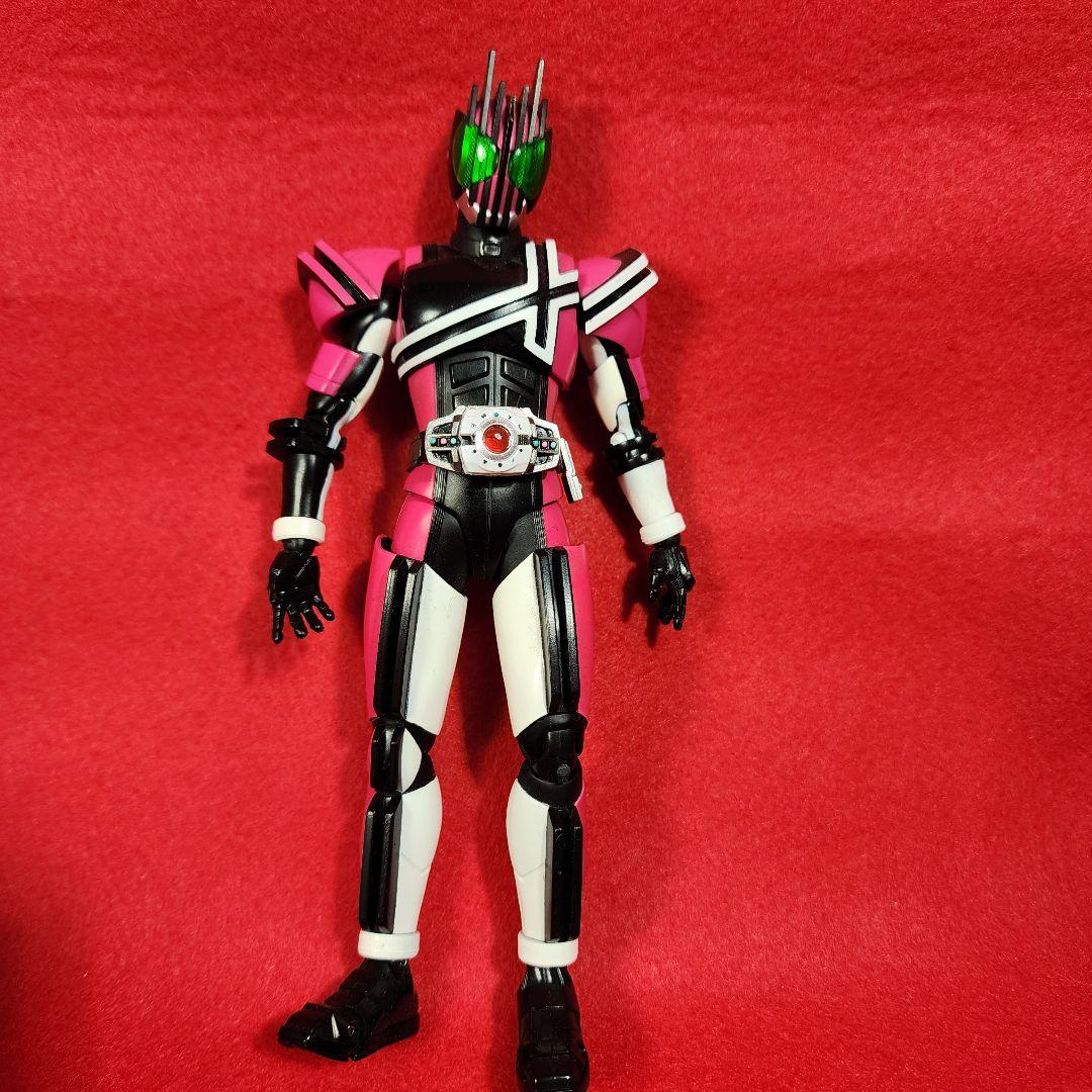 S.H フィギュアーツ 真骨彫製法 仮面ライダー ディケイド(初回版)