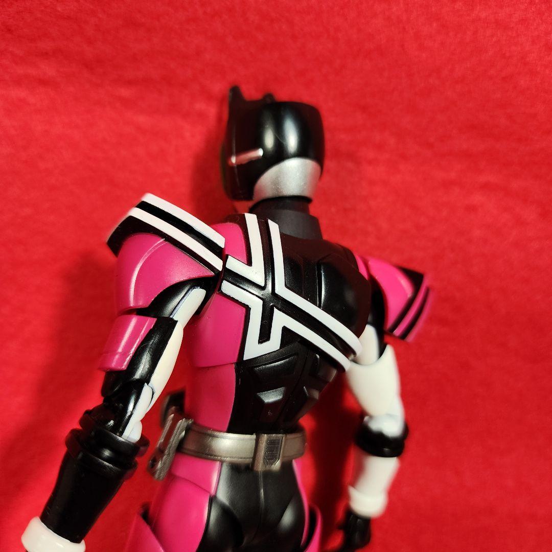 S.H フィギュアーツ 真骨彫製法 仮面ライダー ディケイド(初回版)