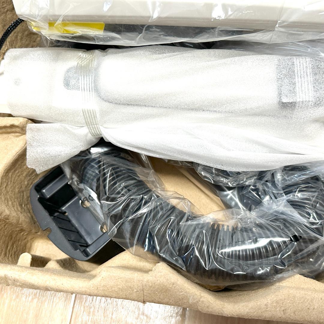 【新品・未使用】Electrolux スティッククリーナー ZB3513SW