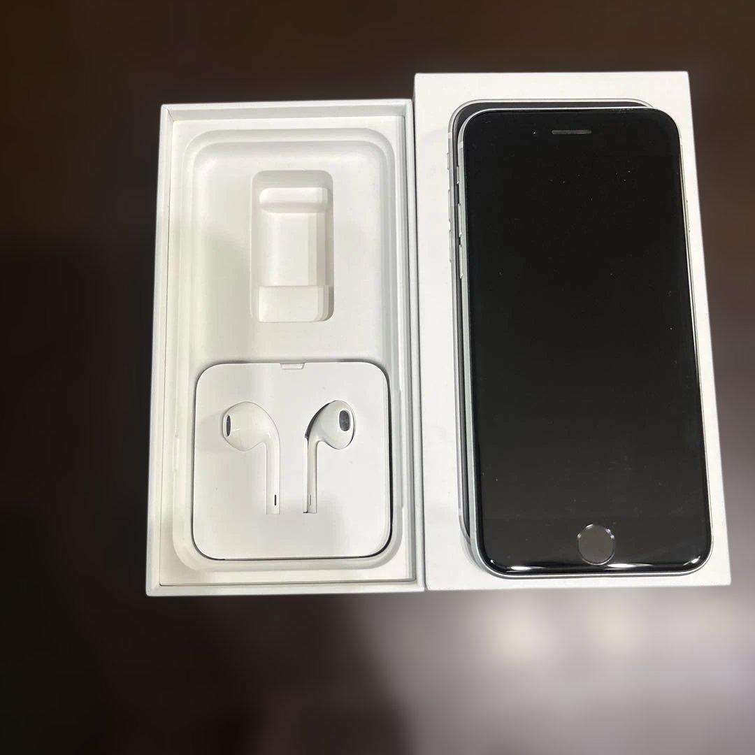 【美品】Apple iPhone SE (第2世代) ホワイト128GB