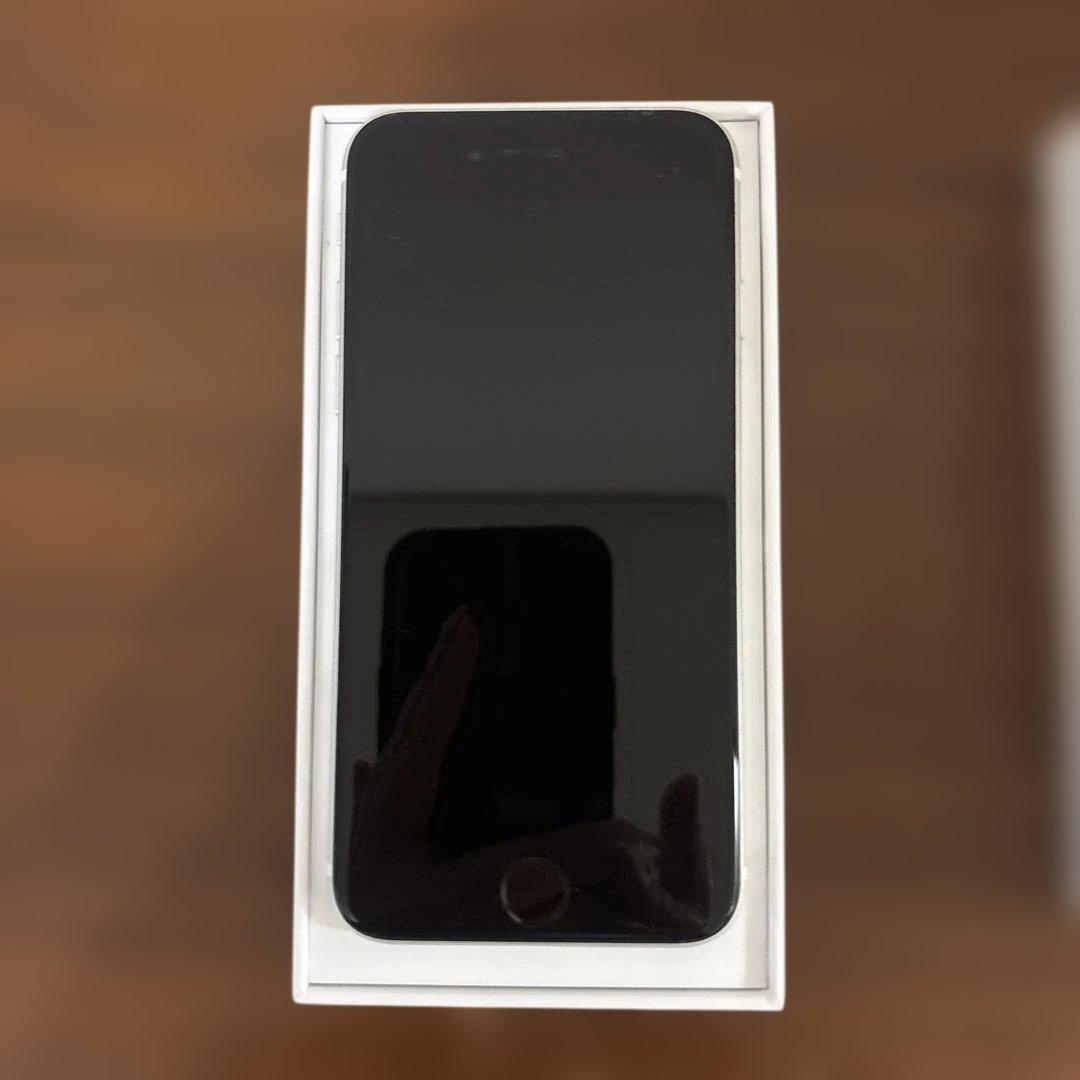 【美品】Apple iPhone SE (第2世代) ホワイト128GB