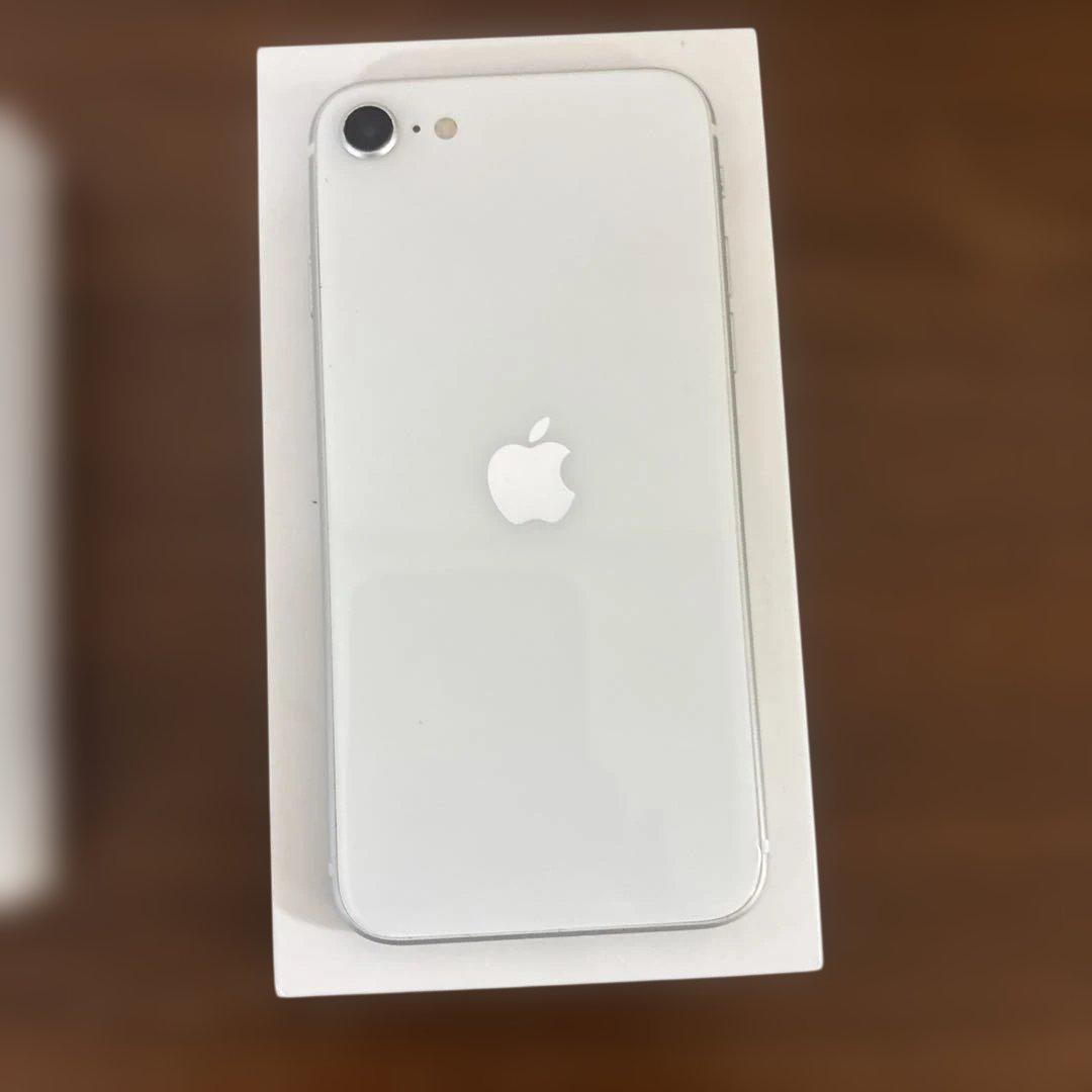 【美品】Apple iPhone SE (第2世代) ホワイト128GB