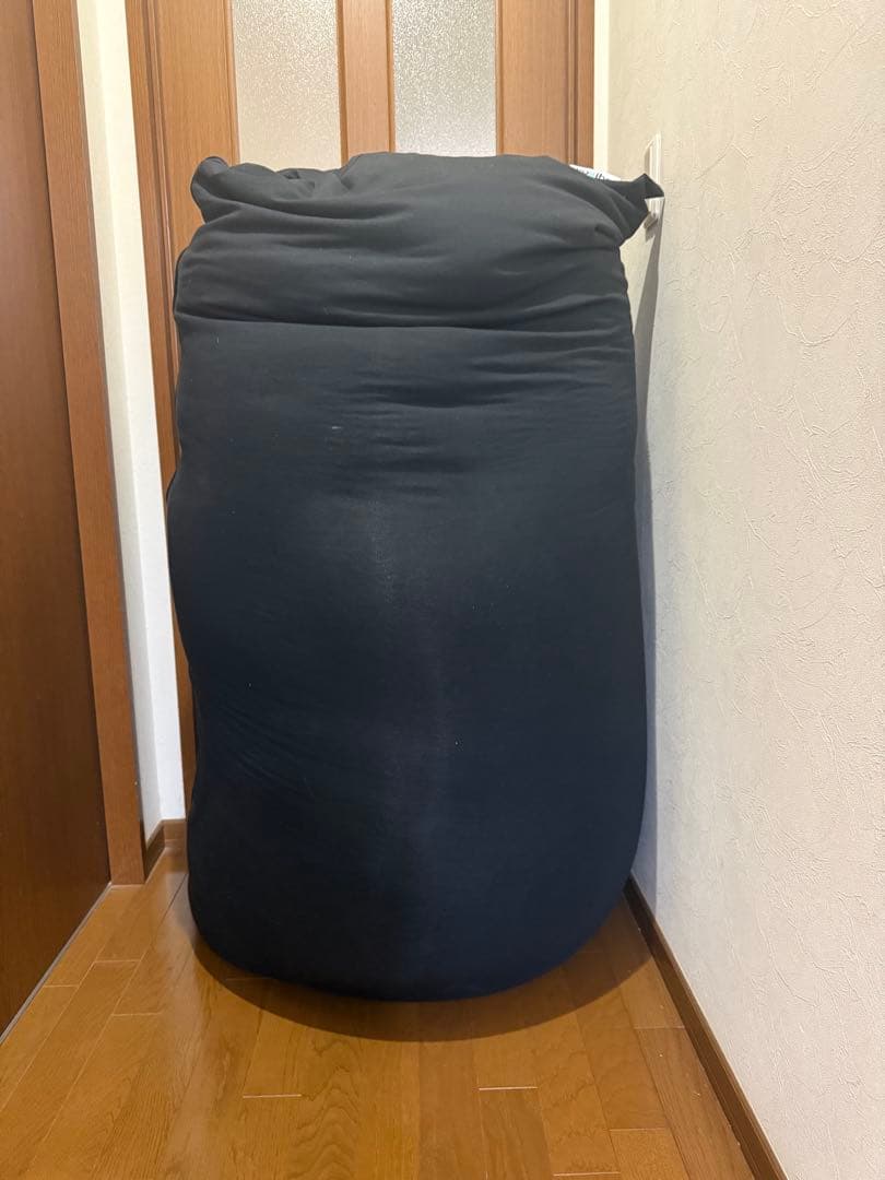 Yogibo ブラックビーズクッション　カバー新品・ビーズ詰め替え済み‼️