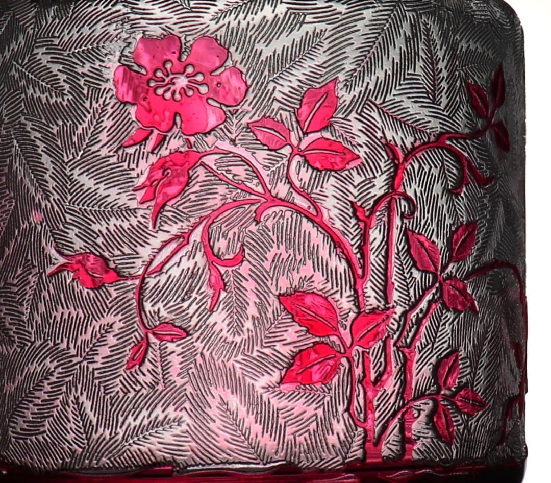 オールド・バカラ 桃色被せガラス 野薔薇 蓋物 ボンボニエール エグランチエ