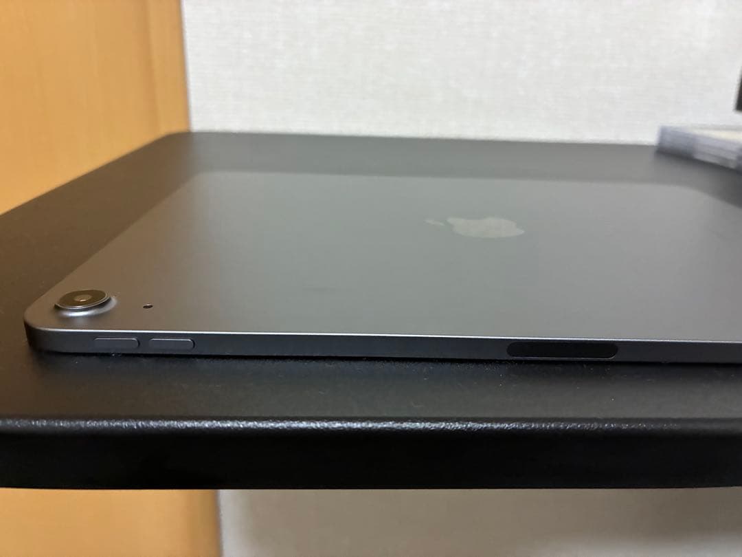 iPad Air 第5世代 64GB スペースグレイ 美品 ケース付き