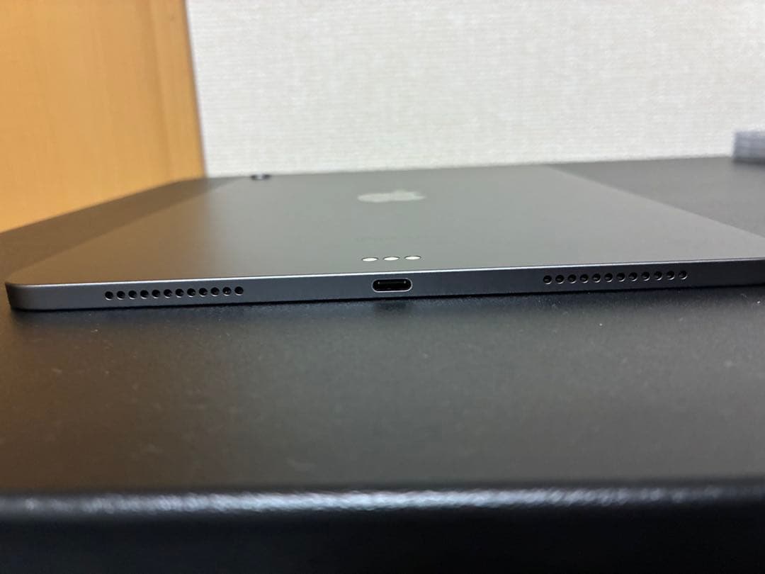 iPad Air 第5世代 64GB スペースグレイ 美品 ケース付き