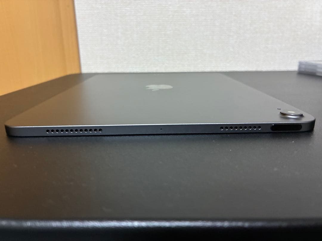 iPad Air 第5世代 64GB スペースグレイ 美品 ケース付き