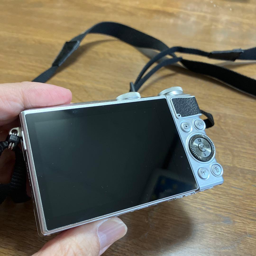 Nikon1 J5 +10-30mmパワーズームレンズ付き