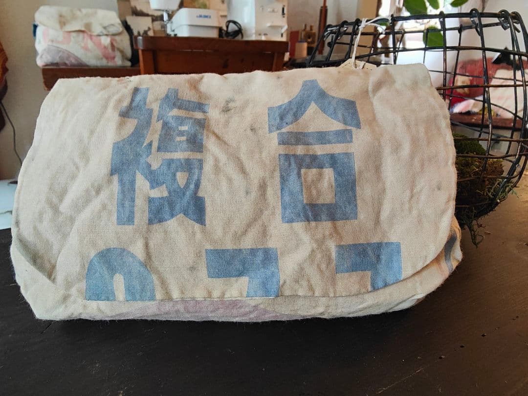 古い物語みたいな世界✝️ジャンクファブリックリメイククラッチバッグ✝️