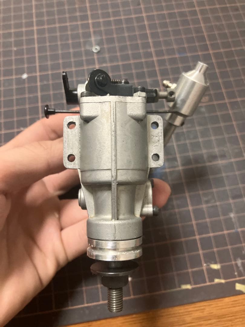 OS FS-26 4ストロークエンジン