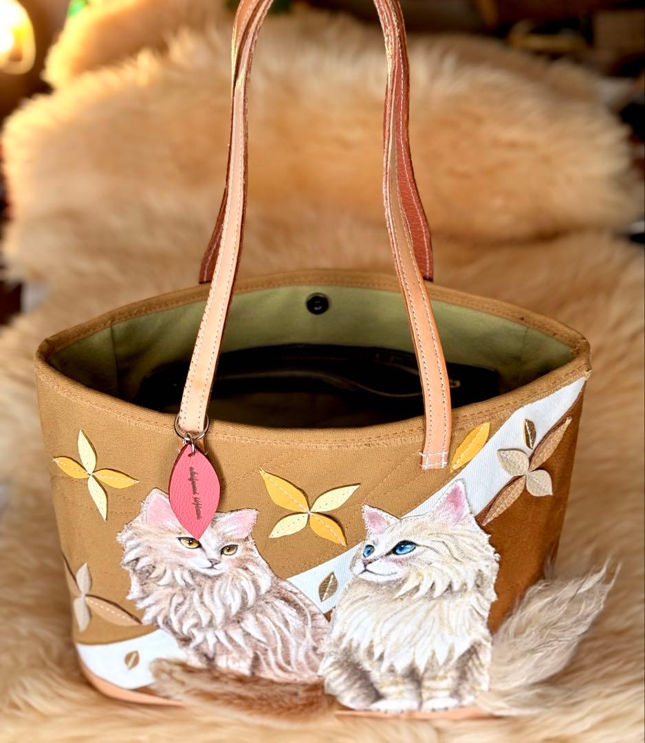 (手づくり)「シュッ」と「まる」ネコと猫のトートバッグ/アップリケ刺繍