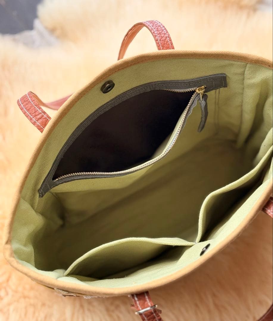 (手づくり)「シュッ」と「まる」ネコと猫のトートバッグ/アップリケ刺繍