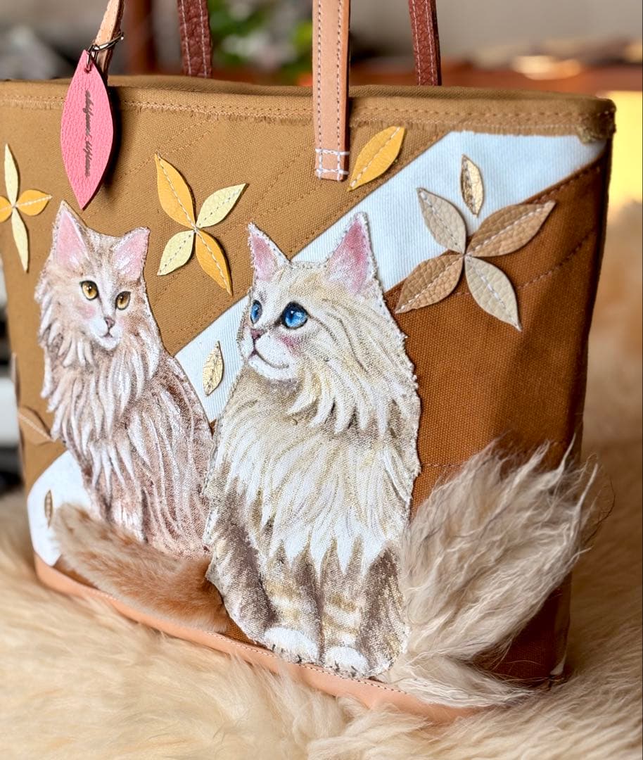 (手づくり)「シュッ」と「まる」ネコと猫のトートバッグ/アップリケ刺繍