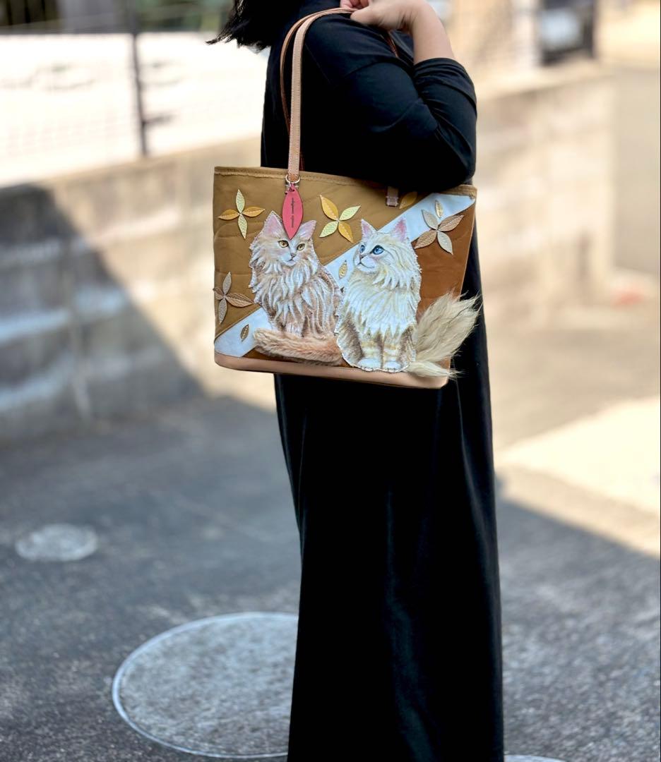 (手づくり)「シュッ」と「まる」ネコと猫のトートバッグ/アップリケ刺繍