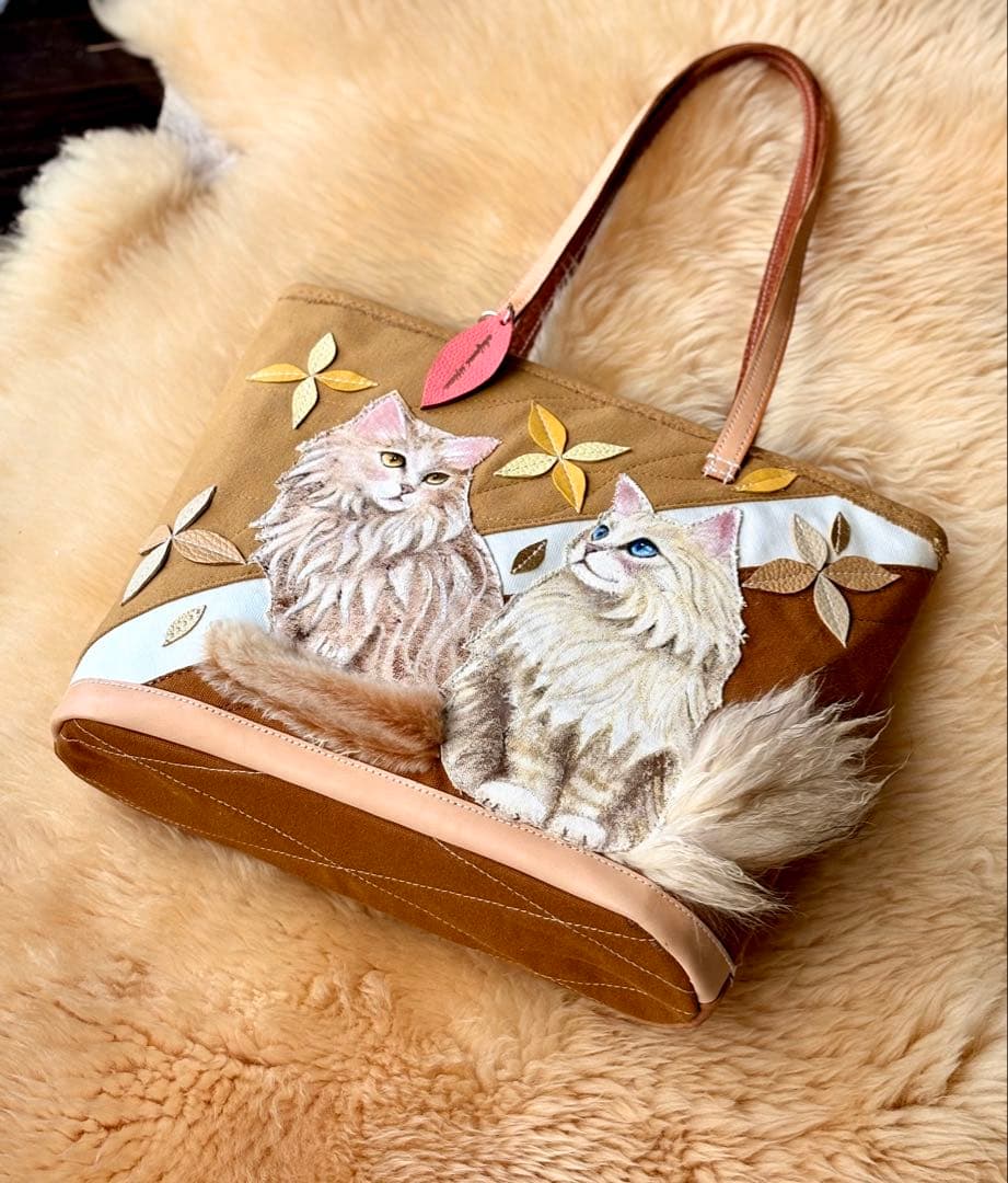 (手づくり)「シュッ」と「まる」ネコと猫のトートバッグ/アップリケ刺繍