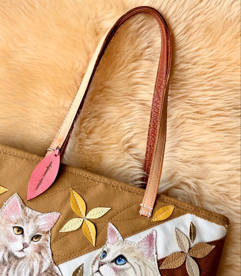 (手づくり)「シュッ」と「まる」ネコと猫のトートバッグ/アップリケ刺繍