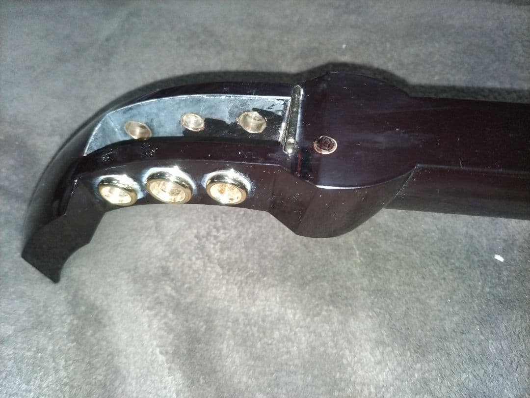 津軽三味線本体 （延べ棹）丸サワリ付き