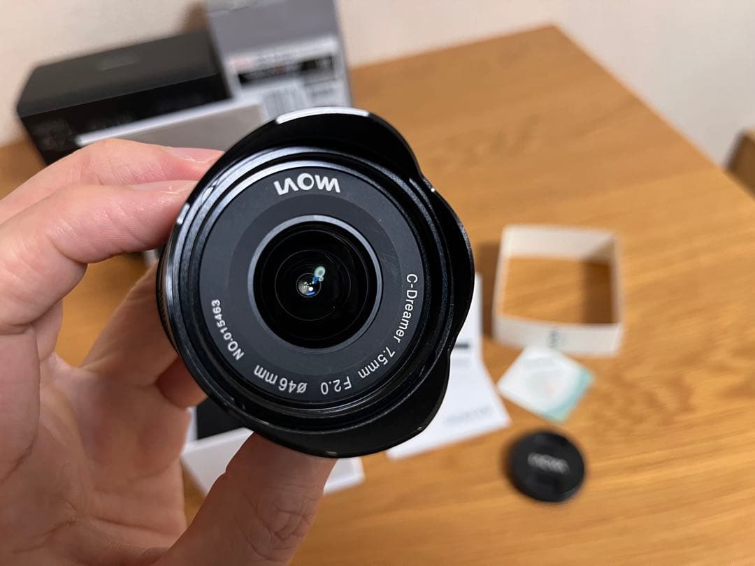 LAOWA 7.5mm F2 MFTレンズ