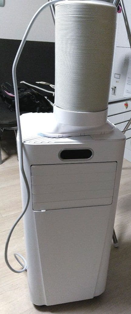 スポットクーラー Rintuf J0A4210L-8K 冷房　エアコン