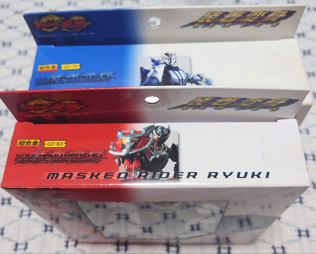 装着変身シリーズ　仮面ライダー龍騎＆ナイト　フィギュア