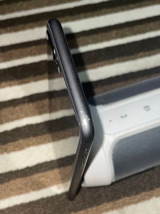 iPhone 8 Plus 64GB au 利用制限：○