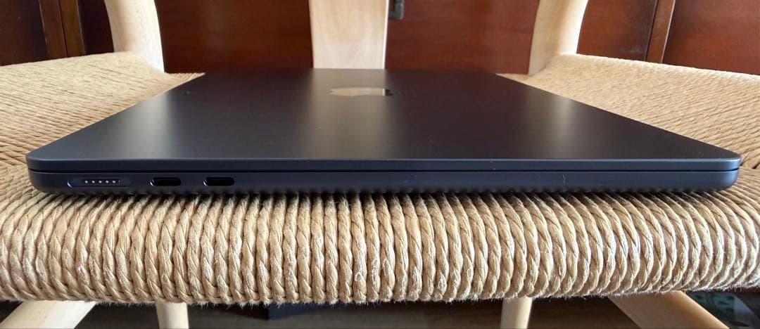 MacBook Air 2022 16GB 256GB 未使用に近い