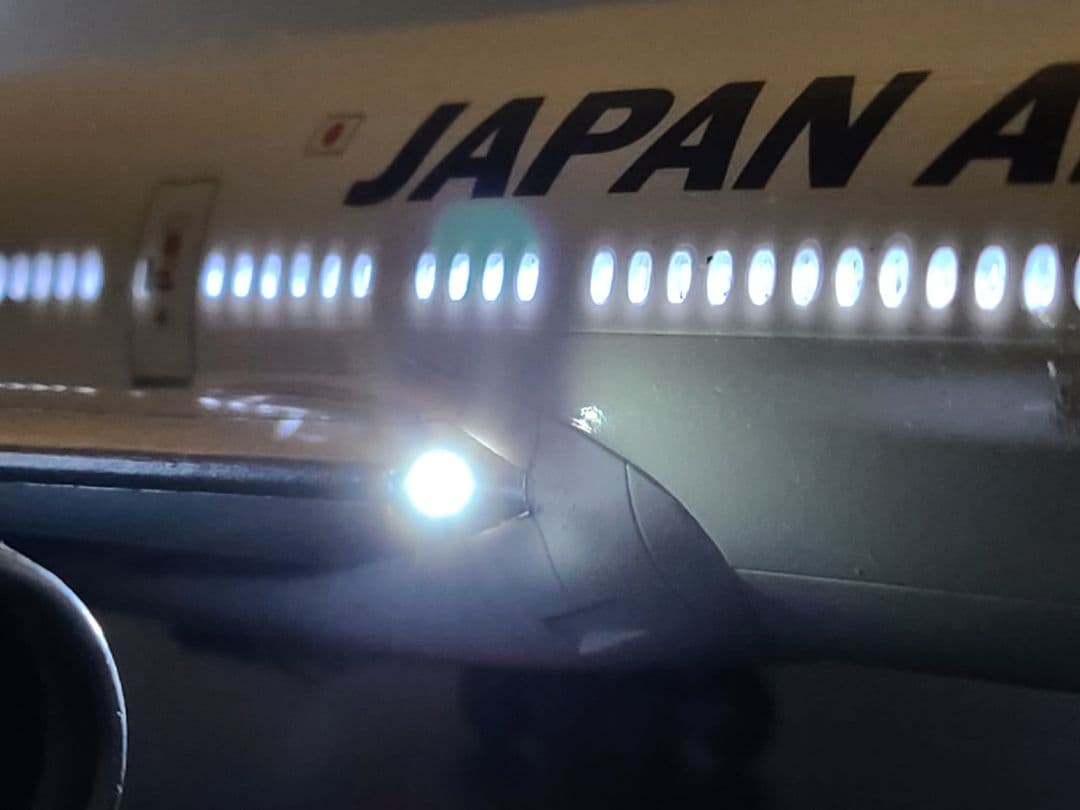 JAL ボーイング 777 - 300er LED仕様 完成品