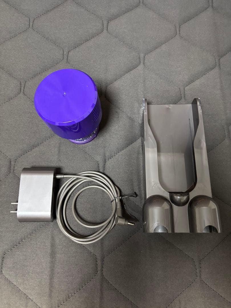 ダイソン Dyson V10(SV12) サイクロン式 掃除機